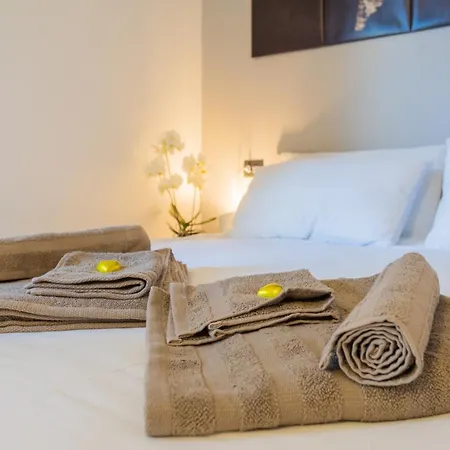 Anna's Quite & Charme Pianello Del Lario