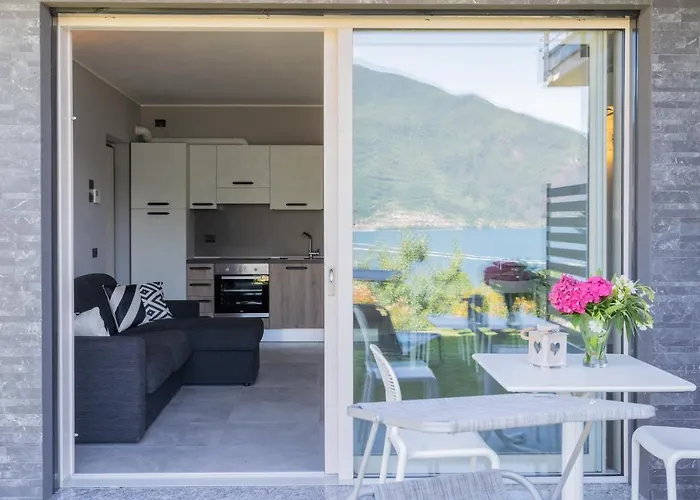 Anna's Quite & Charme Pianello Del Lario