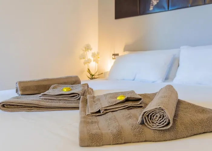 Anna's Quite & Charme Pianello Del Lario