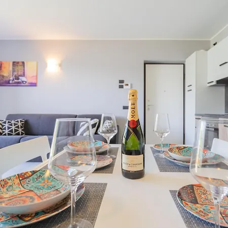 Anna's Quite & Charme Pianello Del Lario