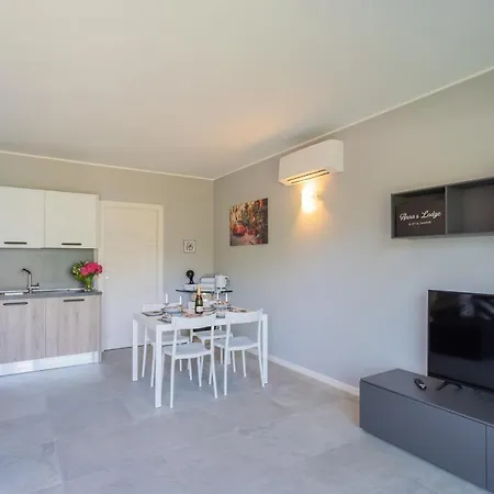 Anna's Quite & Charme * Pianello Del Lario